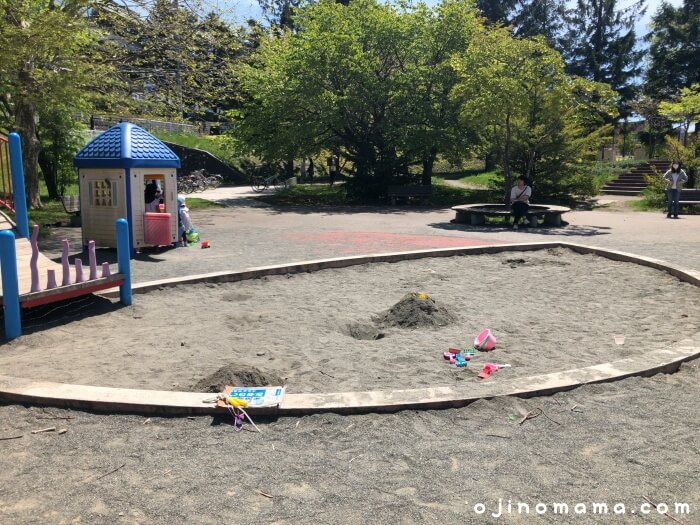 札幌厚別区かげろう公園砂場